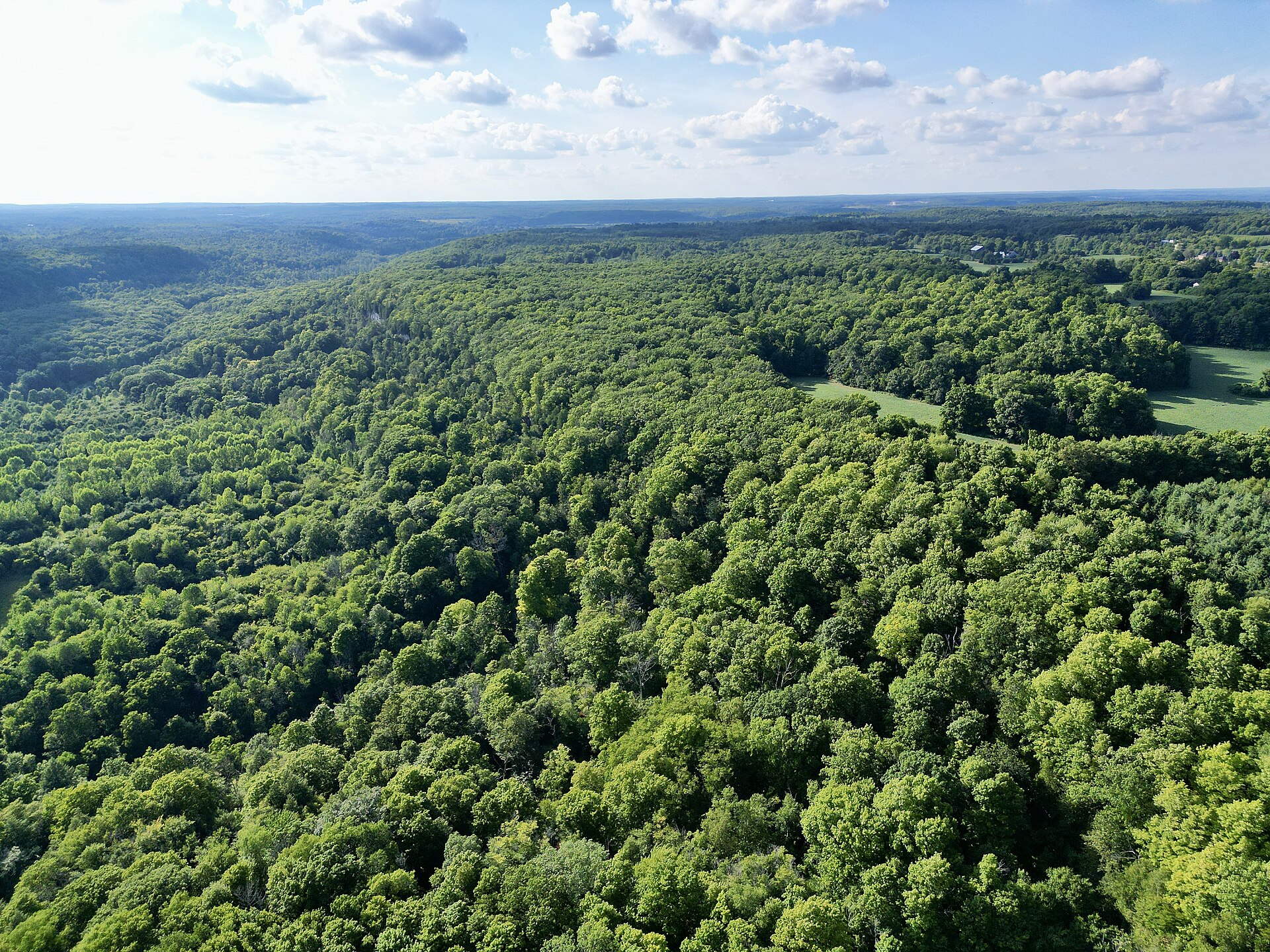 Milton Ontario Niagara Escarpment cliffs and countryside